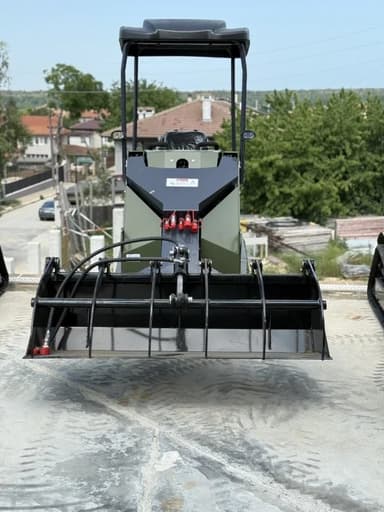 Hundal SkidLoader thumbnail